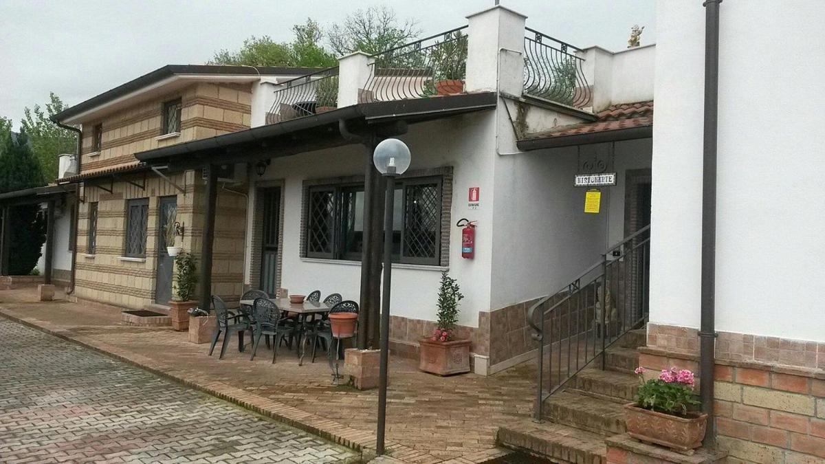 Hotel Agriturismo Borgo Nuovo Sant'Agata Dei Goti Migliara-San Silvestro Exterior foto